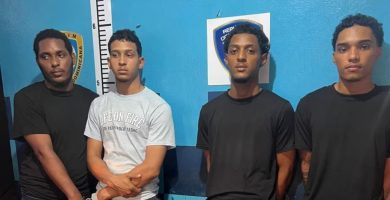 Capturan a acusados de robar en una joyería de Santiago