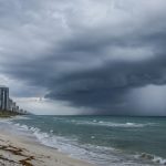 Tormenta tropical Bertha se intensifica y amenaza con inundaciones con inundación en costa norte del golfo de México