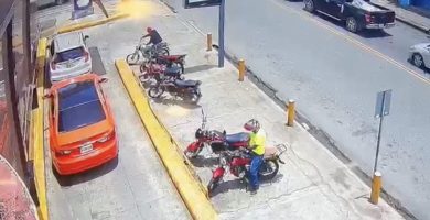 Sustraen motor de mensajero frente a destacamento policial en SDE