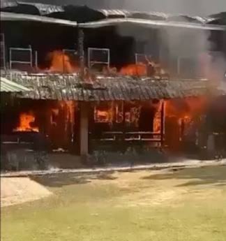 Fuerte incendio destruye campamento de Comatillo en Bayaguana
