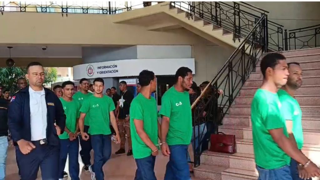 Dictan tres meses de prisión preventiva contra cuatro acusados de asaltar joyería en Santiago