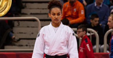 El primer oro llegó: atleta Ana Rosa pone a RD en lo más alto del podio
