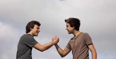 Perder a un mejor amigo puede generar un dolor similar al de una separación de pareja