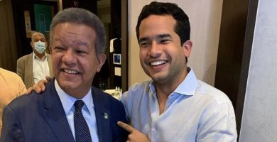 “Devuélveme la corbata”: el divertido intercambio entre Omar Fernández y Leonel por el Día de los Padres