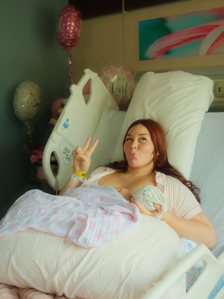 Hija de Daddy Yankee da a luz y presenta a su bebé Eira Del Mar
