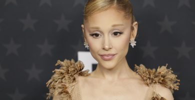 Ariana Grande denuncia a varios hackers por filtrar música y fotos durante años