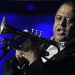 Wilfrido Vargas será homenajeado con la bandera dominicana en las Cataratas del Niágara