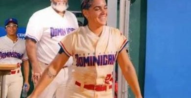 Bárbara Divina: la dominicana que hace honor a su nombre con belleza y poder en el sóftbol de los Centroamericanos 2026