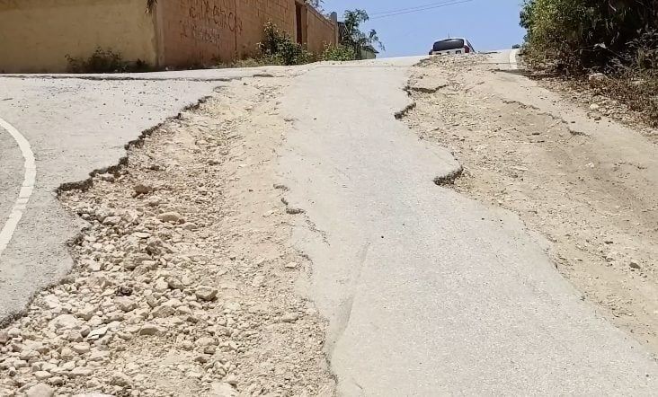 “Eso es brinco y brinco”: agricultores de La Chalona de San Juan claman por carretera que lleva décadas en abandono