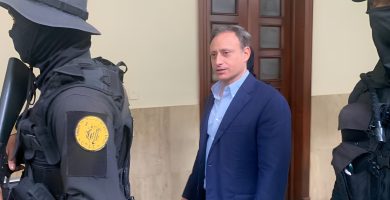Jean Alain volverá hoy al tribunal en busca de frenar proceso penal en su contra