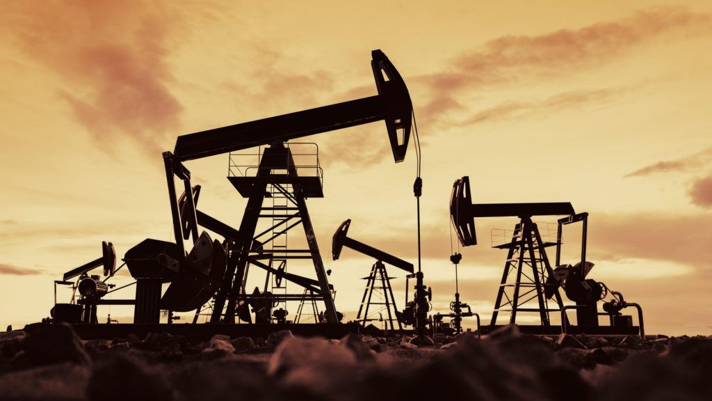 Petróleo de Texas sube un 6,5% hasta los 84,46 dólares por tensión en Oriente Medio