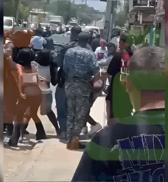 Sepelio en Santiago termina con incidente y versiones cruzadas