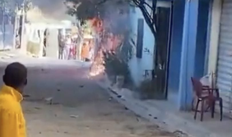 Fuerte incendio provoca caos tras supuesto cortocircuito eléctrico