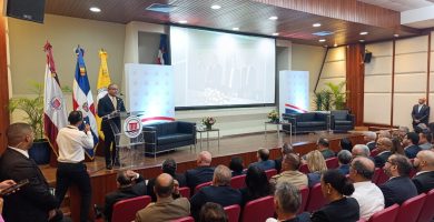 Juristas analizan el rol del Tribunal Constitucional en la protección de la Constitución económica