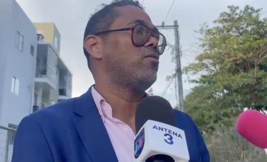 Junta de vecinos exige investigar muerte de niño con autismo tras incendio en residencial del DN