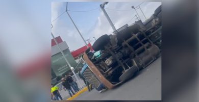 ¡Tráfico Paralizado! Patana se vira en la Kennedy con Núñez de Cáceres y complica el tránsito hacia la Defilló