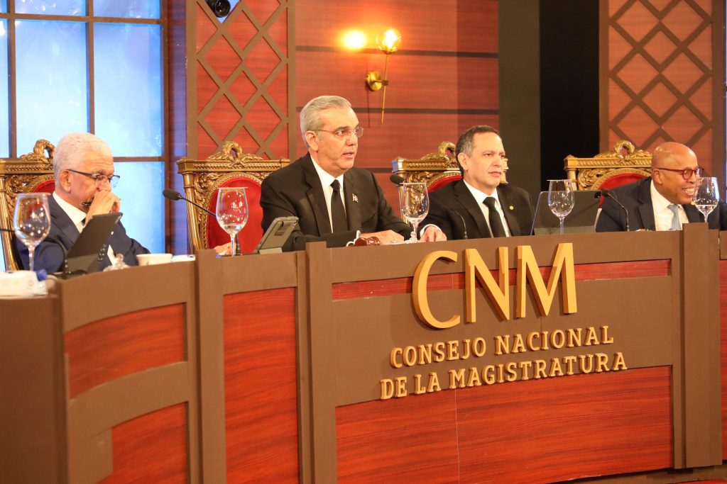 Abinader convoca al Consejo Nacional de la Magistratura para evaluar a 11 jueces de la Suprema Corte