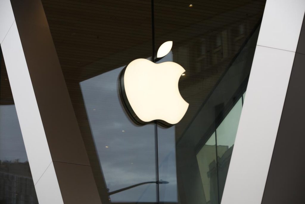 Apple advierte de problemas de suministro y tipos de cambio en los próximos meses
