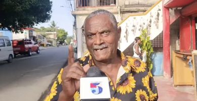 Descargas eléctricas mantienen en alerta a residentes de Carlos Álvarez en Villa Mella