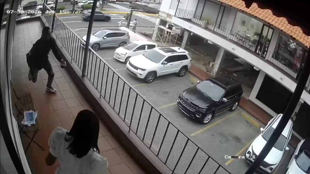 Policía Nacional profundiza investigación por muerte de mujer herida de bala en plaza comercial