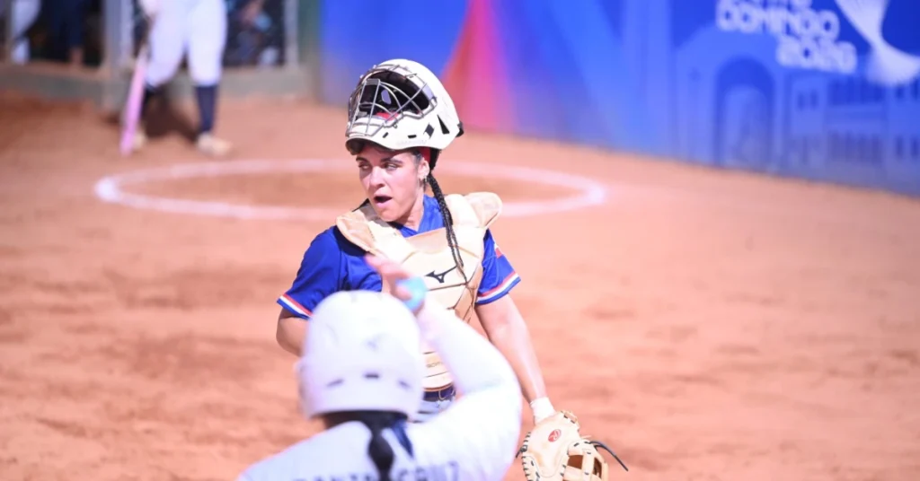 Divina Checo conquista corazones en Santo Domingo 2026