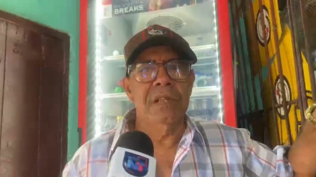 «Vivimos atemorizados»: Apagones, delincuencia y altas facturas eléctricas golpean a Bajos de Haina