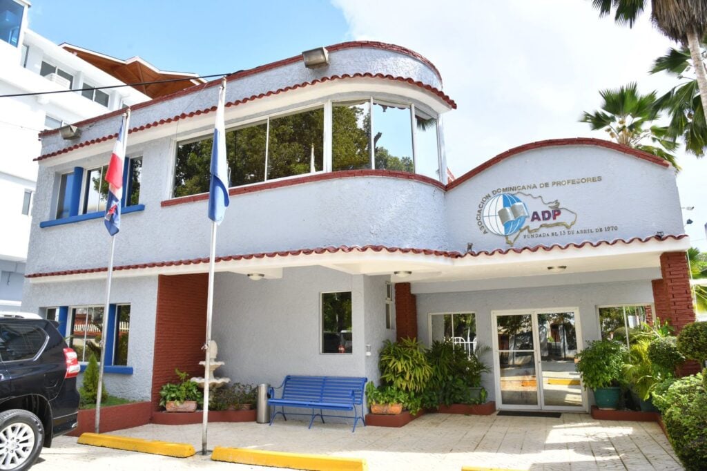 ADP advierte con protestas por retraso en pago de incentivos a docentes