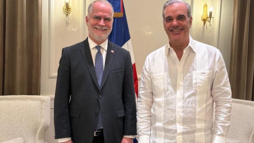 Tras seis años, Alejandro Fernández W. cierra su ciclo al frente de la Superintendencia de Bancos