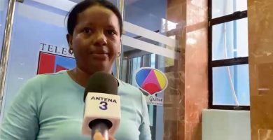 Madre denuncia desaparición de su hija de 14 años tras escapar de centro de CONANI
