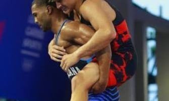 ¡El verdadero triunfo! Julio Rodríguez gana bronce y demuestra grandeza ayudando a su rival
