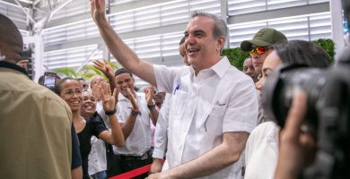 Abinader asiste este sábado a la instalación del nuevo obispo de La Vega