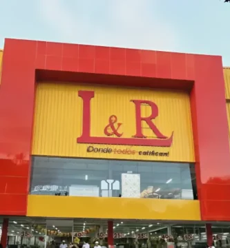 Incendio afecta tienda en la avenida Las Américas