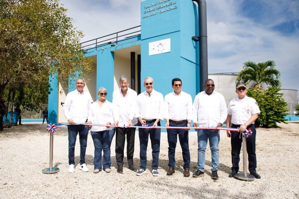 Abinader inaugura planta de tratamiento de aguas residuales en Juan Dolio para impulsar turismo sostenible