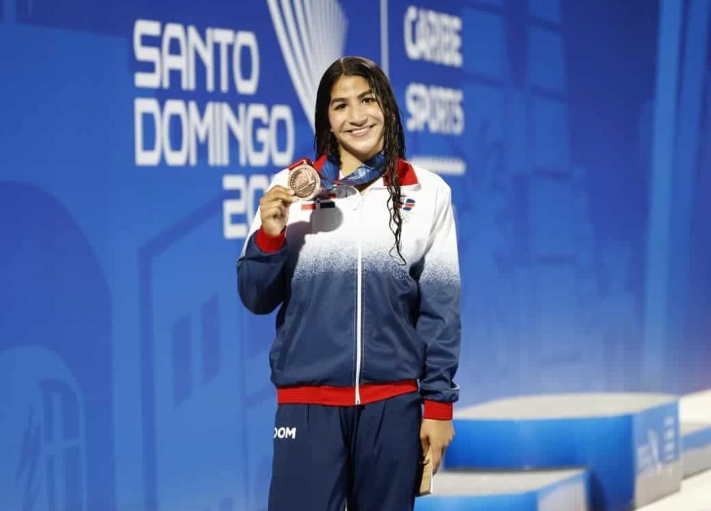 ¡Otra medalla para RD! Jianna Amores se lleva la plata en los 50 metros mariposa