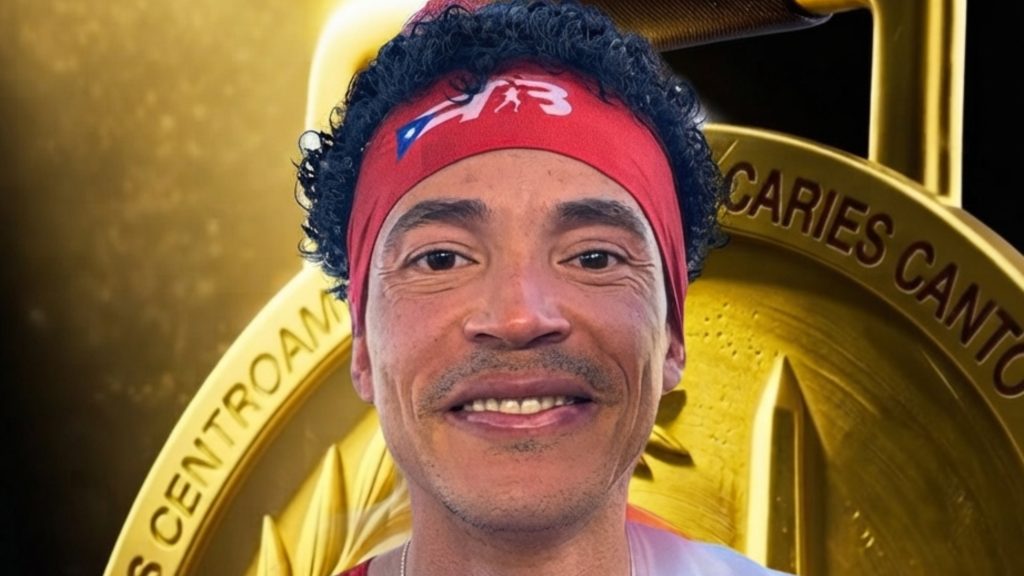 Dominicano Álvaro Abreu gana el oro de la media maratón