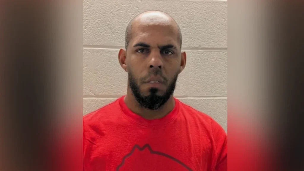 Dominicano detenido en aeropuerto antes de viajar a RD