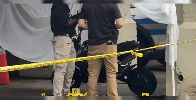 Hallan hombre junto a motocicleta en calle del Bronx