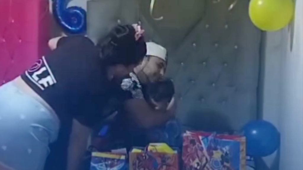 En lugar de pedir regalos, este niño pidió a Dios poder ayudar a otros niños