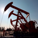 Petróleo de Texas baja un 3,37 % impulsado por posible pacto para abrir estrecho de Ormuz