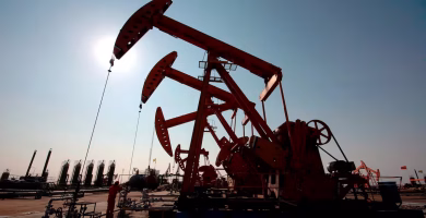 Petróleo de Texas baja un 3,37 % impulsado por posible pacto para abrir estrecho de Ormuz