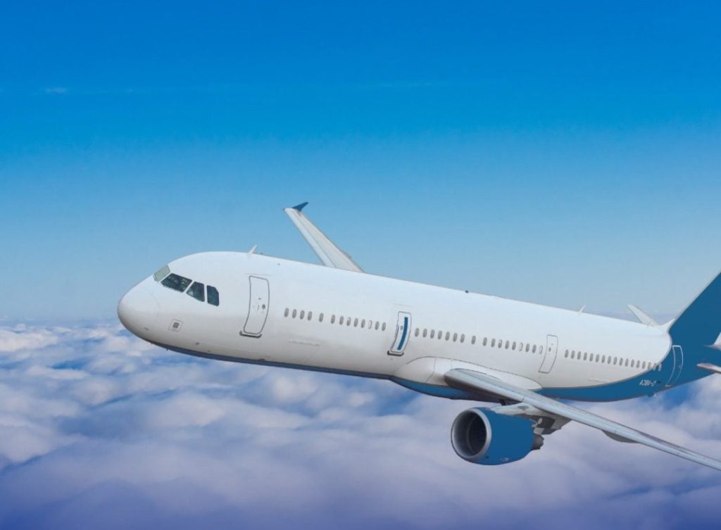 Cinco heridos en turbulencia por mal tiempo que desvió vuelos en Colorado