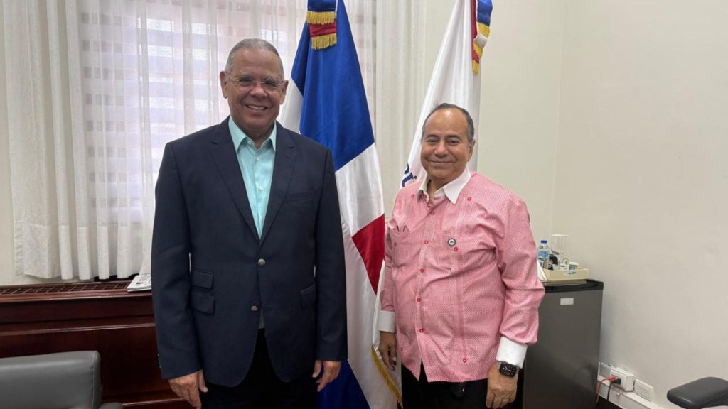 Juan Ramón Gómez Díaz realiza visita de cortesía al director de Prensa del Presidente