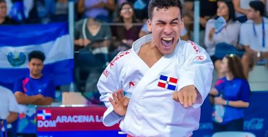 Larry Aracena gana el oro en kata
