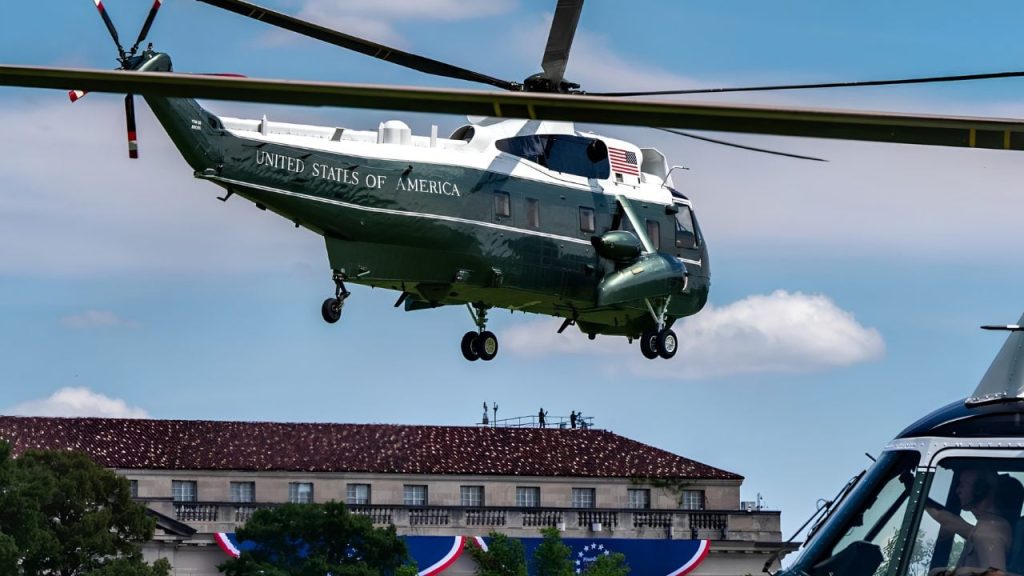 El helicóptero de Donald Trump tuvo un acercamiento en vuelo con un avión comercial en Washington
