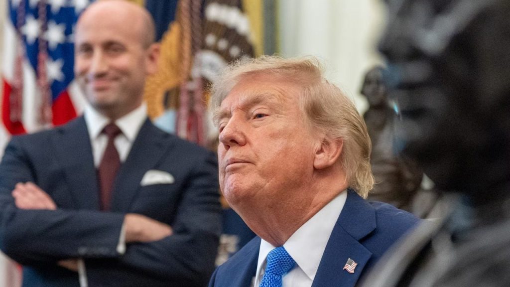 Trump intenta limitar ciudadanía por nacimiento pese al fallo del Supremo