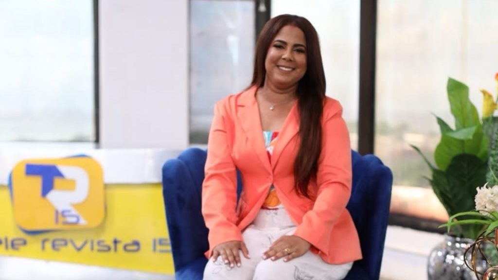 Periodista de Telemicro Elbania Flores lanza proyecto televisivo “En Salud con Elbania Flores”