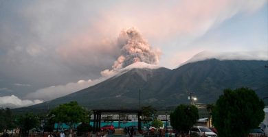 Volcán de Fuego reduce su actividad en Guatemala