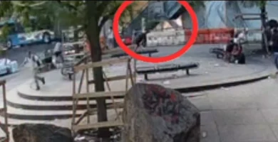 Alarmante incidente en plaza de NY deja saldo lamentable