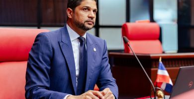Senador Gustavo Lara aclara que desde 2022 no tiene participación societaria, administrativa ni comercial en GESPRO
