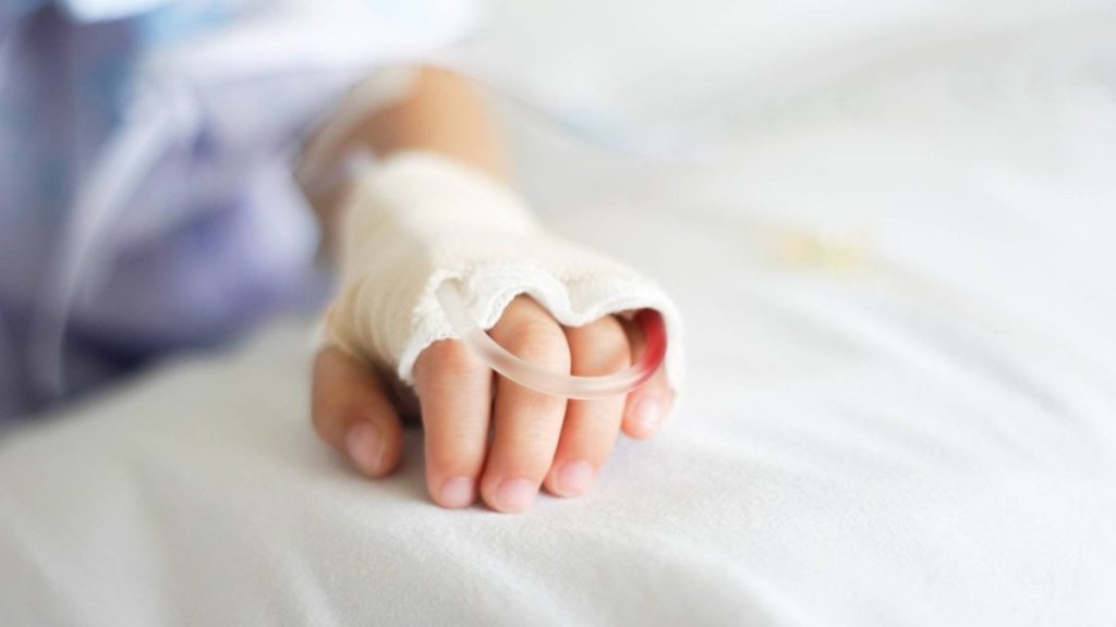 Niño herido de bala en la cabeza evoluciona favorablemente en hospital de San Cristóbal